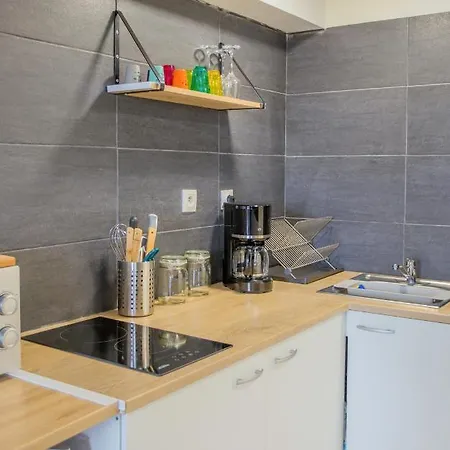 Apartment Studio Avec Vue - Centre Ville - Pop- Wifi- Anatole Toulon