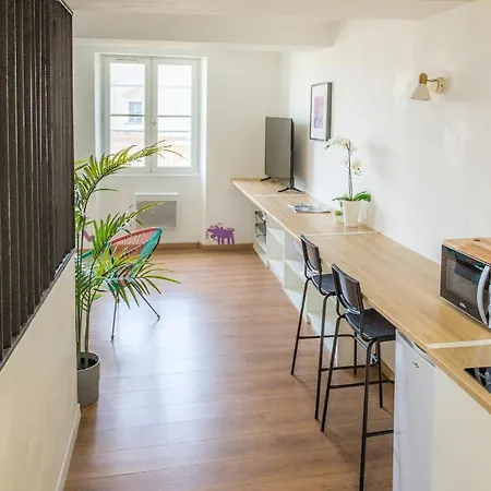 Studio Avec Vue - Centre Ville - Pop- Wifi- Anatole شقة *